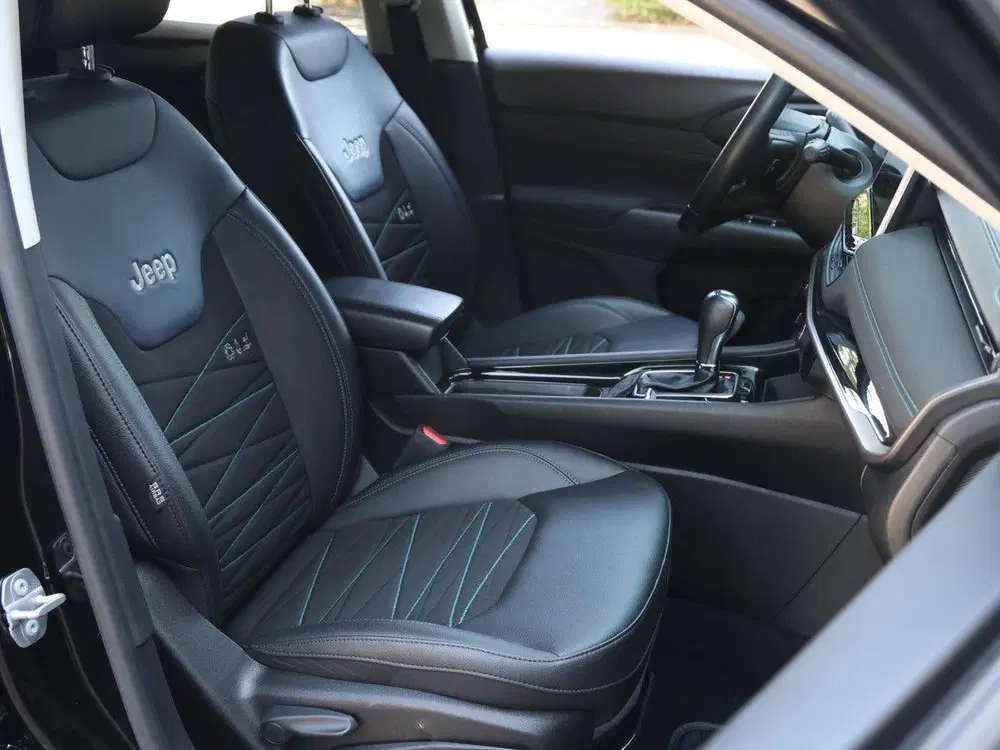 Jeep Compass 240pk Plug-in Hybrid Upland uit 2023, foto 10