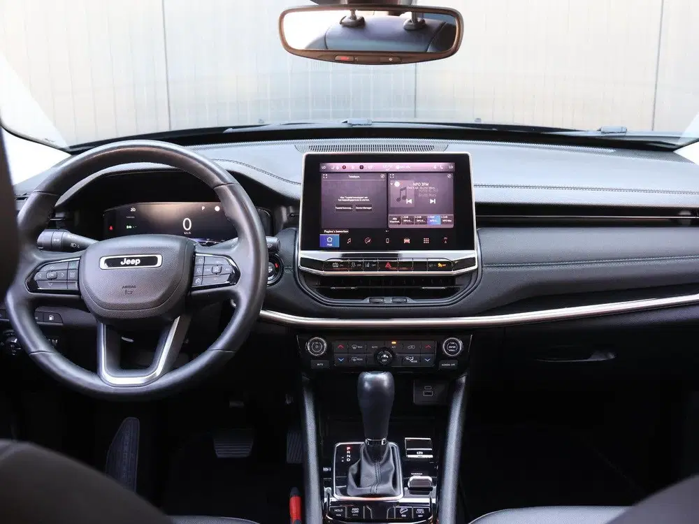 Jeep Compass 240pk Plug-in Hybrid Upland uit 2023, foto 14