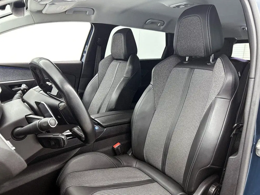 Peugeot 5008 130pk Allure Pack Automaat uit 2021, foto 10