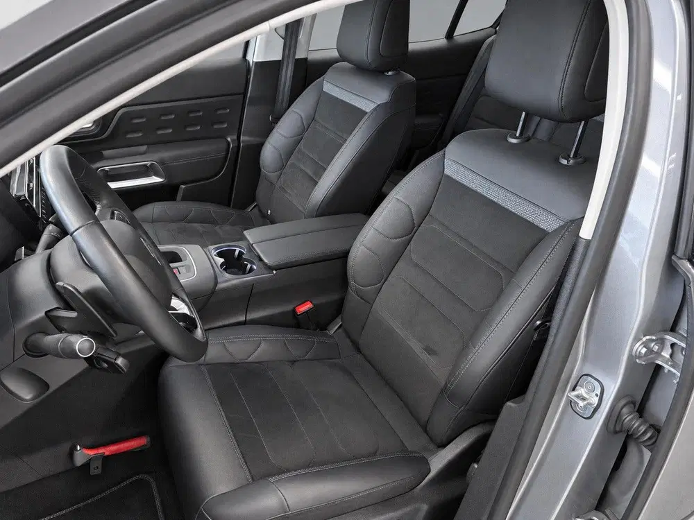 Citroën C5 Aircross 1.2 Hybrid 136 ë-Series (bj 2024) uit 2024, foto 12
