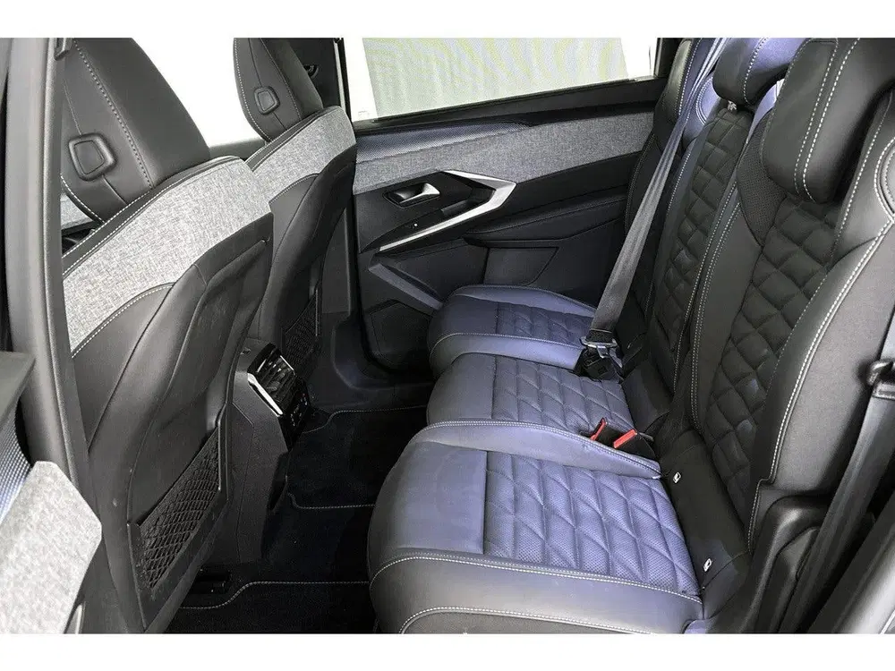 Peugeot 5008 GT Exclusive 73 kWh 7p Panoramadak Nappa L uit 2026, foto 9