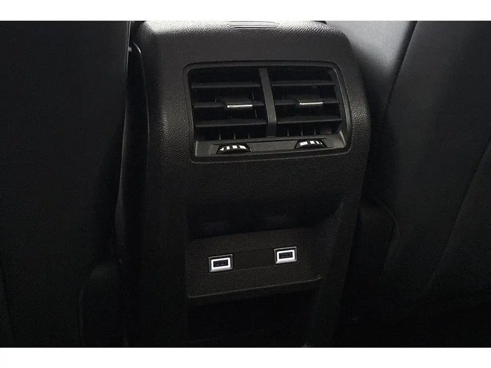 Peugeot 408 1.2 PureTech Allure Pack 130 EAT8 Stoelver uit 2023, foto 11