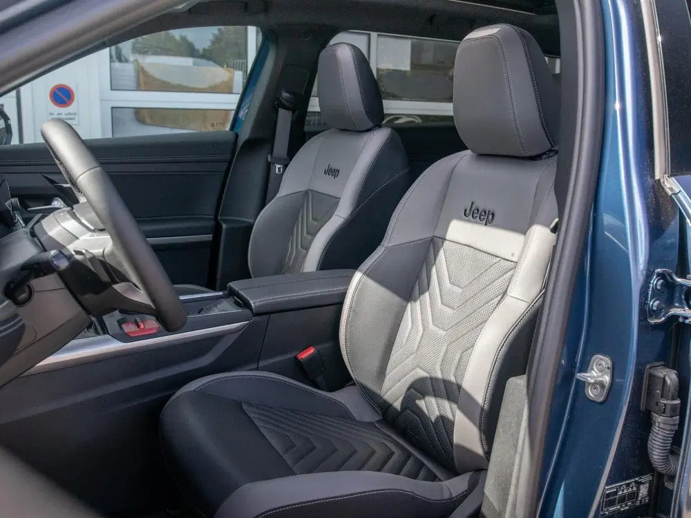 Jeep Compass 1.2 e-Hybrid First Edition uit 2026, foto 10