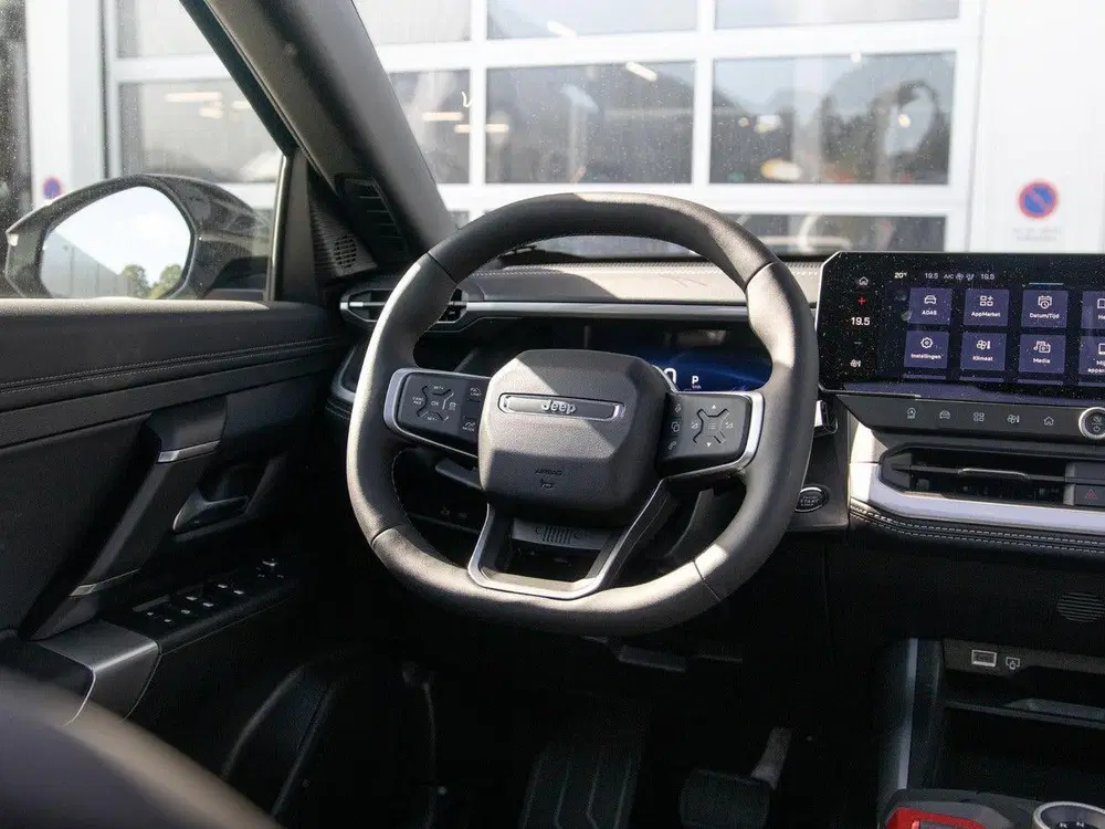 Jeep Compass 1.2 e-Hybrid First Edition uit 2026, foto 15