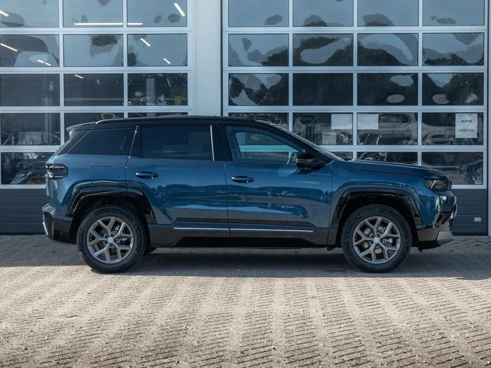 Jeep Compass 1.2 e-Hybrid First Edition uit 2026, foto 4