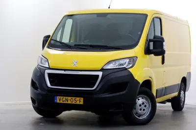 Peugeot Boxer 330 2.2 BlueHDi 140pk L1H1 Premium Airco uit 2020