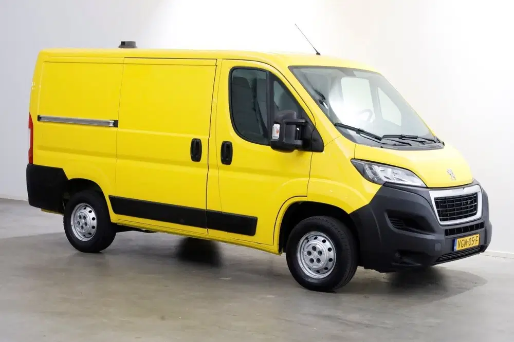 Peugeot Boxer 330 2.2 BlueHDi 140pk L1H1 Premium Airco uit 2020, foto 11