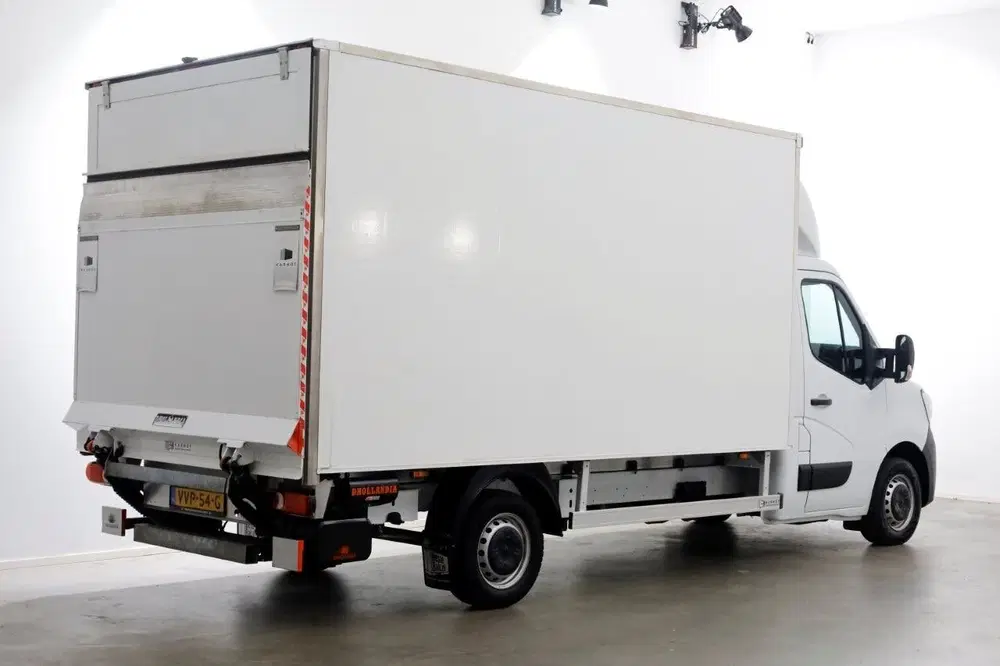 Renault Master T35 2.3 dCi 145pk Bakwagen met laadklep 11 uit 2023, foto 2