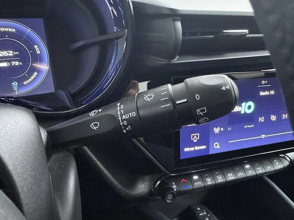 Alfa Romeo Junior Elettrica 54 kWh Climate control uit 2025, foto 14