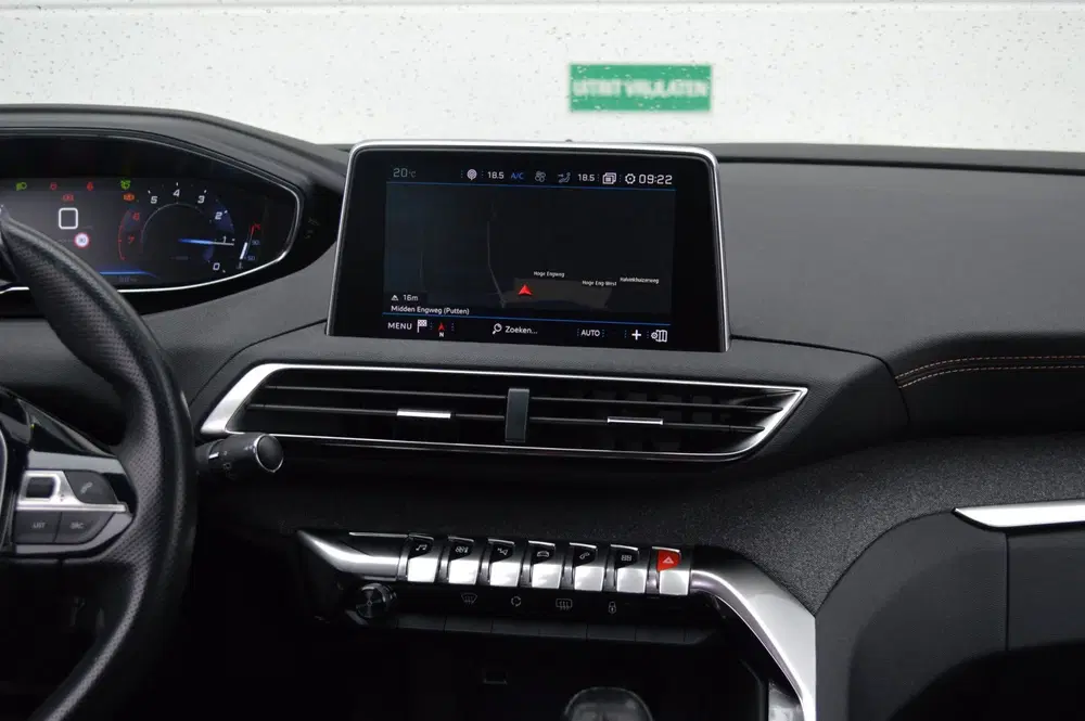 Peugeot 5008 Pano uit 2019, foto 10