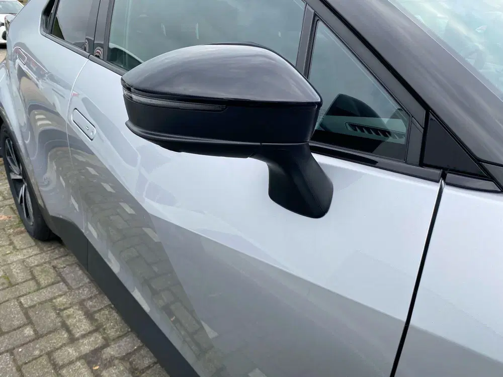 Toyota C-HR 1.8 Hybrid 140 First Edition BI-TONE 360° uit 2024, foto 4