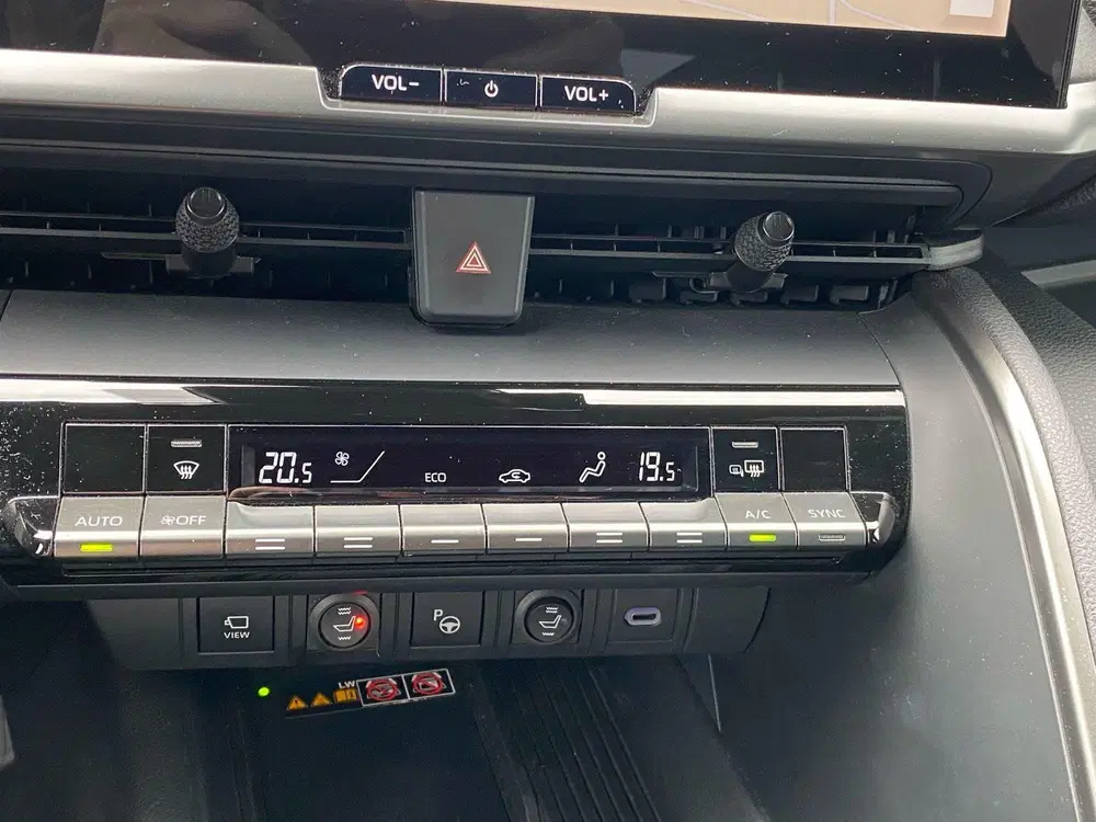 Toyota C-HR 1.8 Hybrid 140 First Edition BI-TONE 360° uit 2024, foto 7