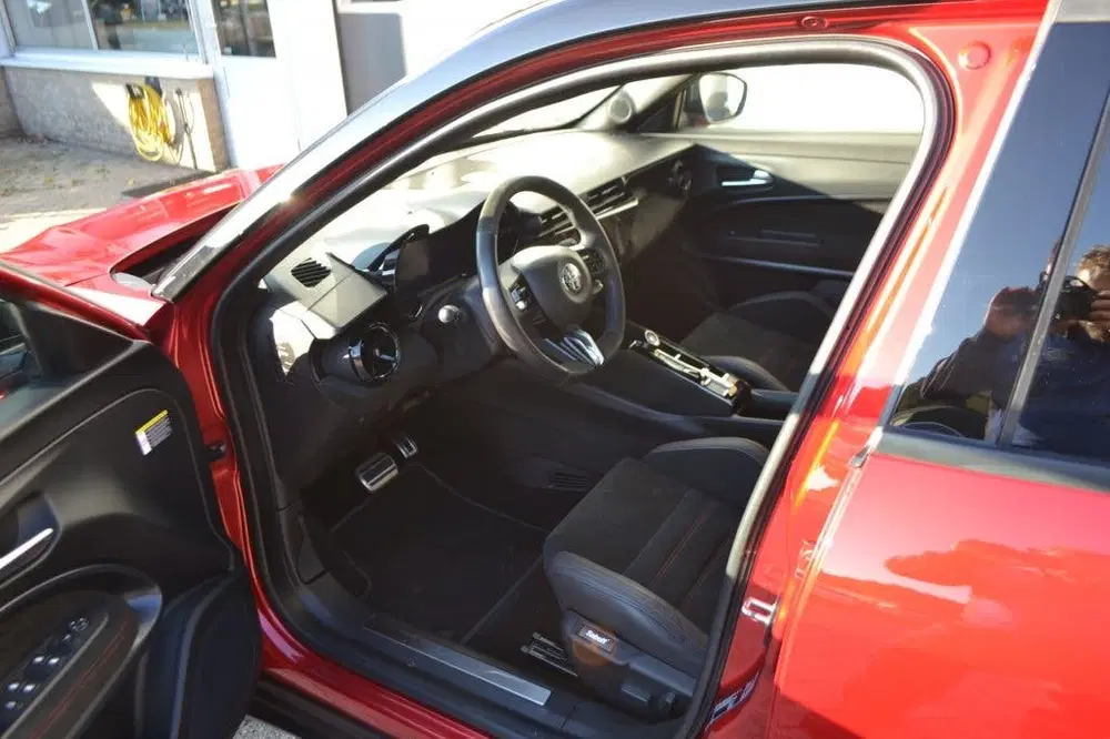 Alfa Romeo Junior Elet. Veloce 54 kWh uit 2025, foto 10
