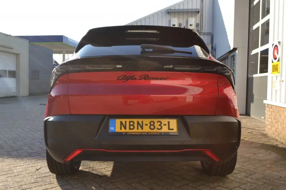 Alfa Romeo Junior Elet. Veloce 54 kWh uit 2025, foto 7
