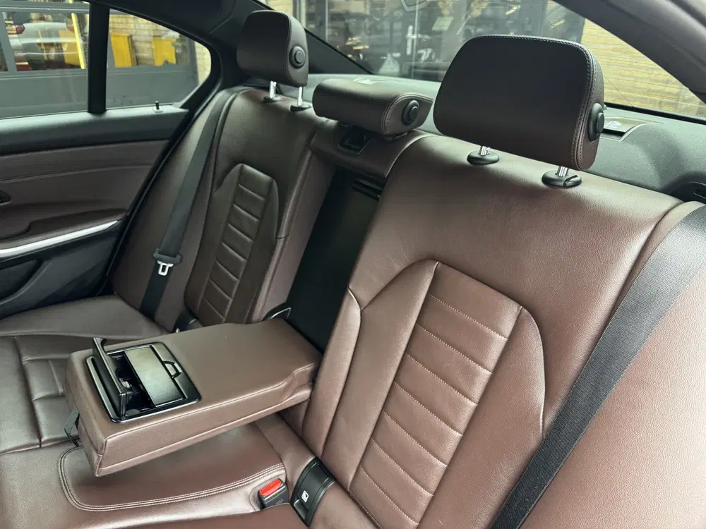 BMW 3-serie 3 Serie 318i M-Sport Automaat Climate Cont uit 2023, foto 5