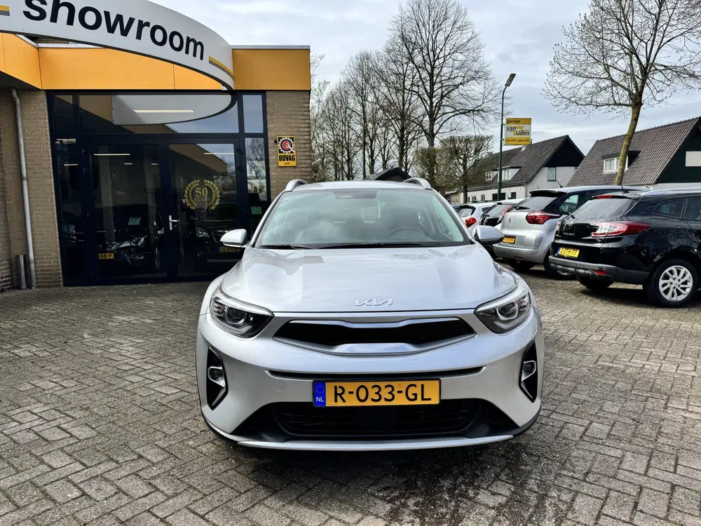 Kia Stonic 1.0 T-GDi MHEV DynamicLine Climate Control uit 2022, foto 2