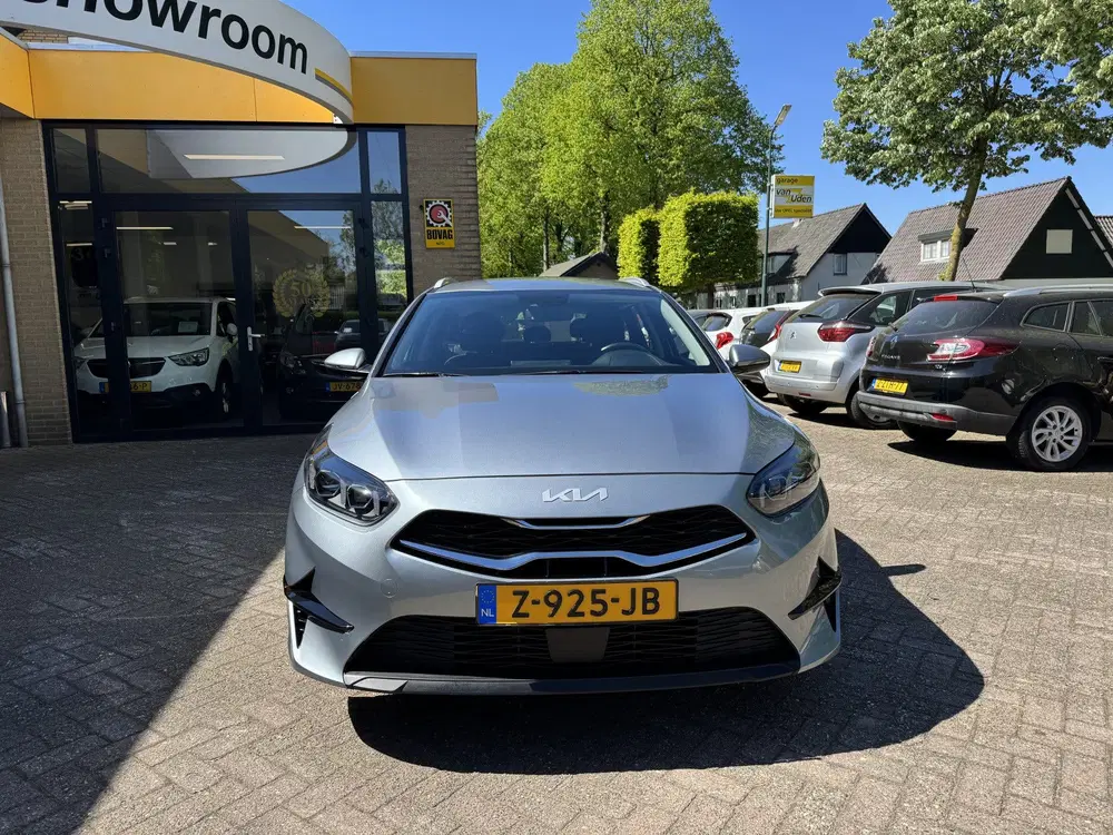 Kia Ceed 1.0 T-GDi DynamicLine Climate Control N uit 2024, foto 2
