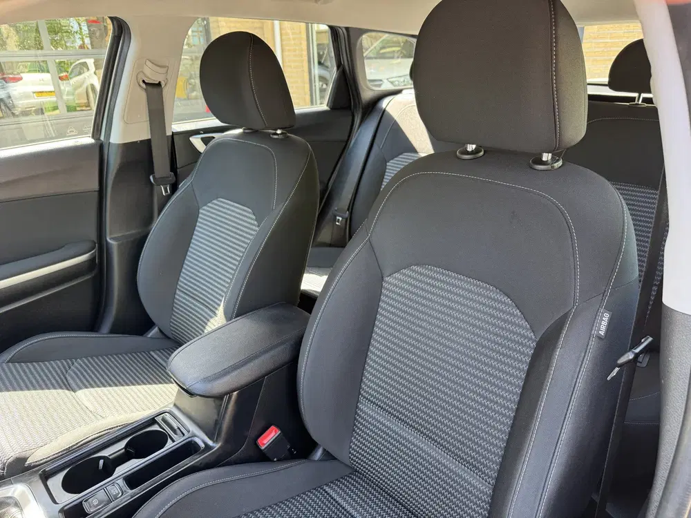 Kia Ceed 1.0 T-GDi DynamicLine Climate Control N uit 2024, foto 4