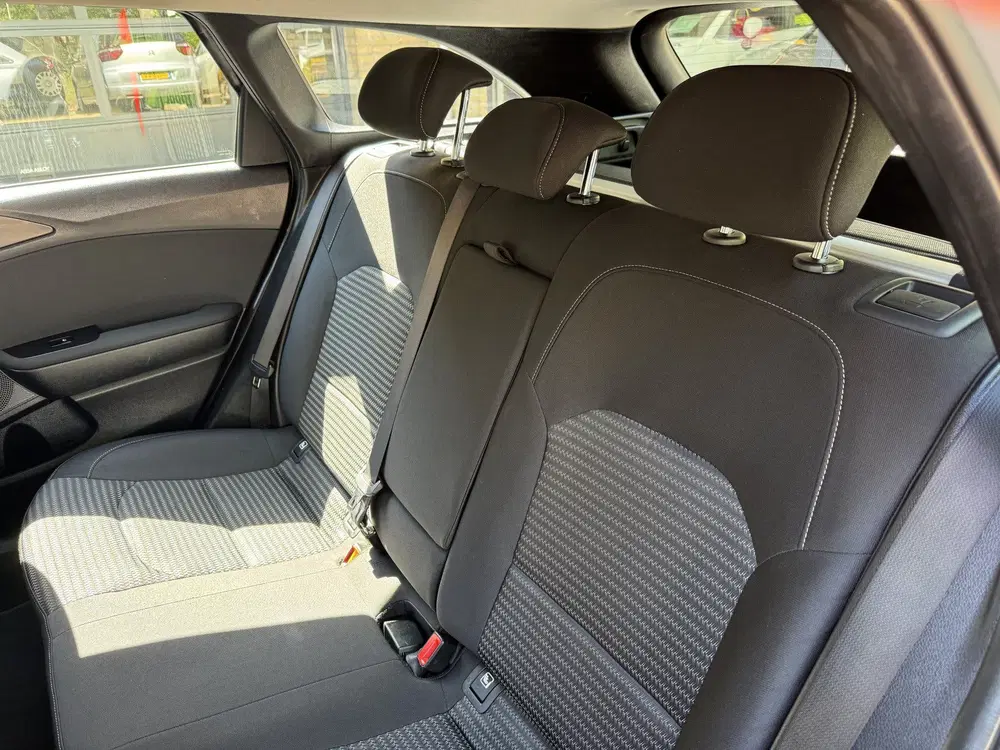Kia Ceed 1.0 T-GDi DynamicLine Climate Control N uit 2024, foto 5