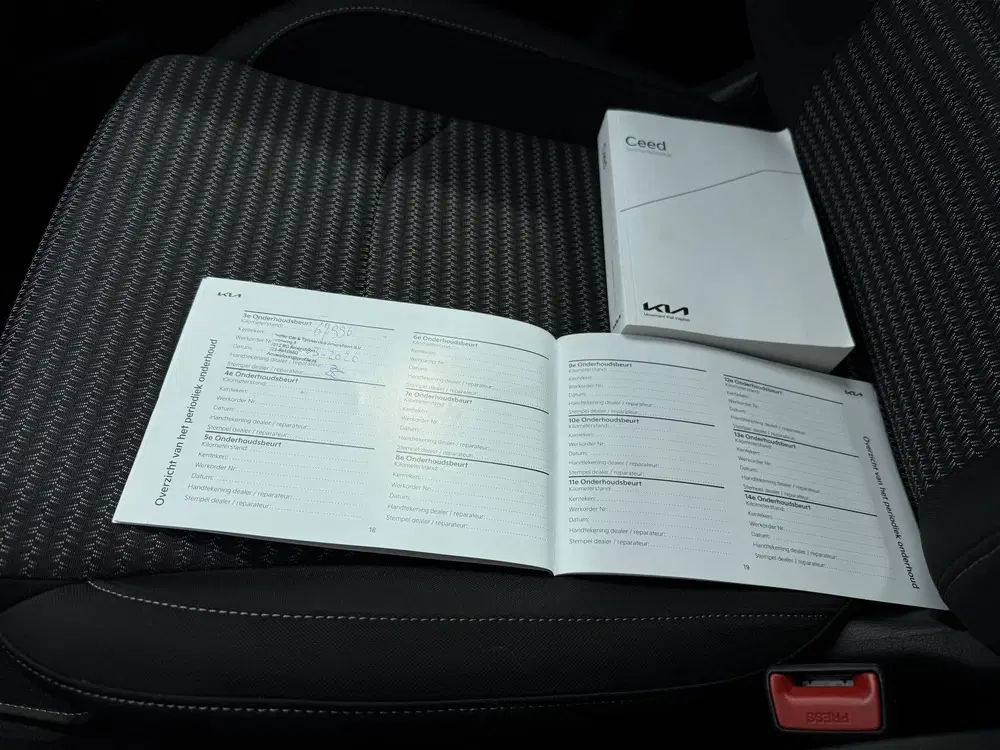 Kia Ceed 1.0 T-GDi DynamicLine Climate Control N uit 2024, foto 14