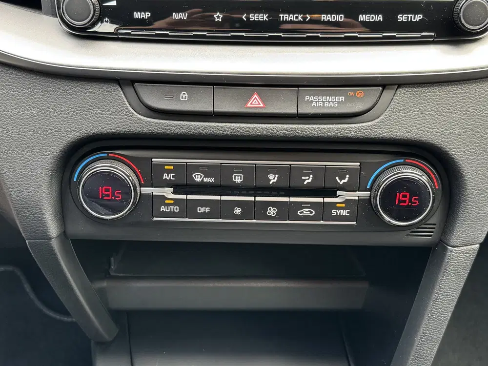 Kia Ceed 1.0 T-GDi DynamicLine Climate Control N uit 2024, foto 8