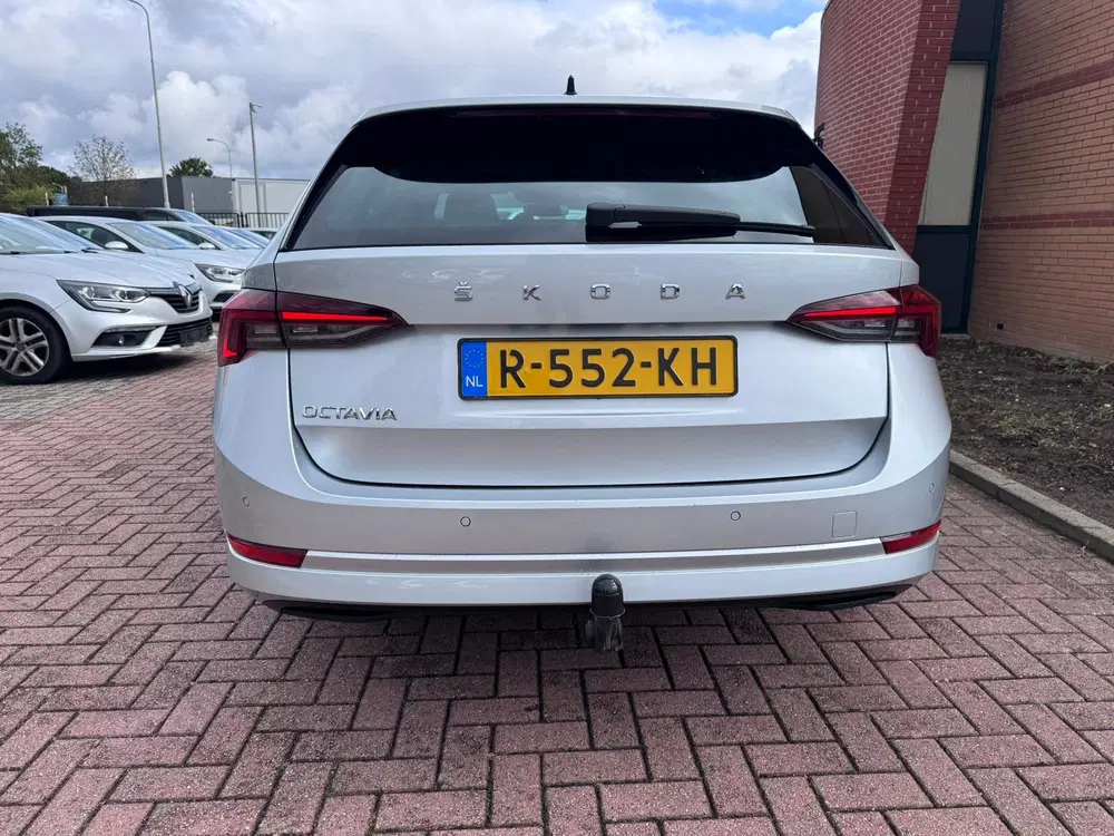 Skoda Octavia 1.0 TSI Business Edition uit 2022, foto 6