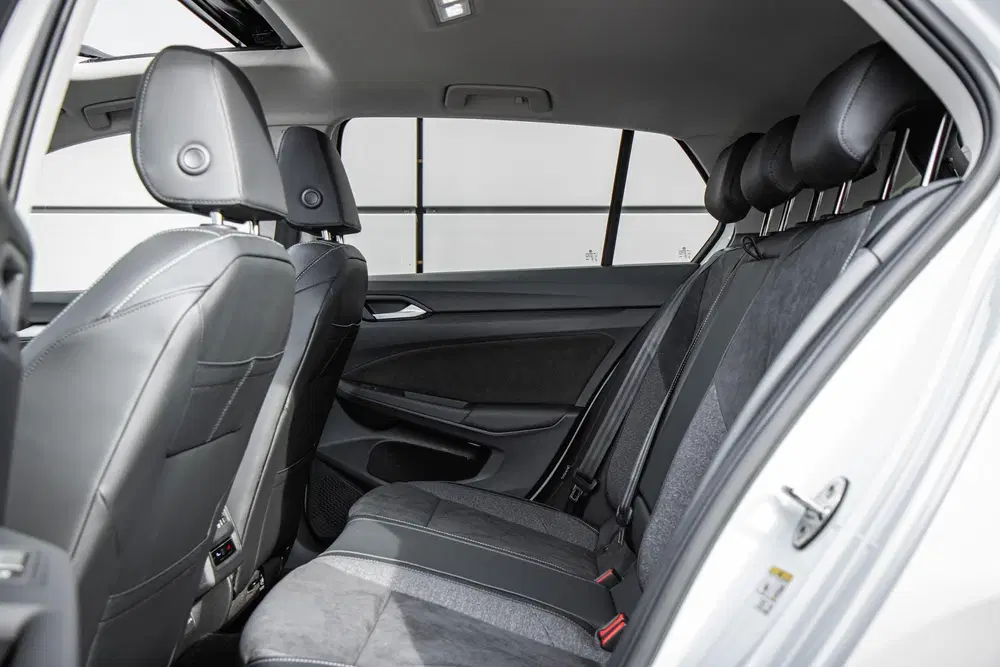 Volkswagen Golf 1.5 eHybrid 204pk DSG Style Edition uit 2026, foto 15