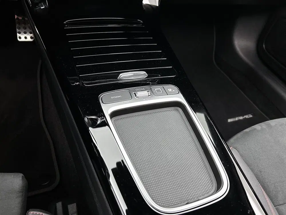 Mercedes-Benz A-Klasse 250 e Business Solution AMG uit 2025, foto 12