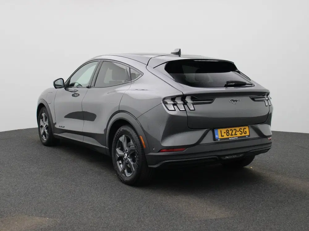 Ford Mustang Mach-E Extended Premium RWD 98 kWh Panorama dak uit 2021, foto 2