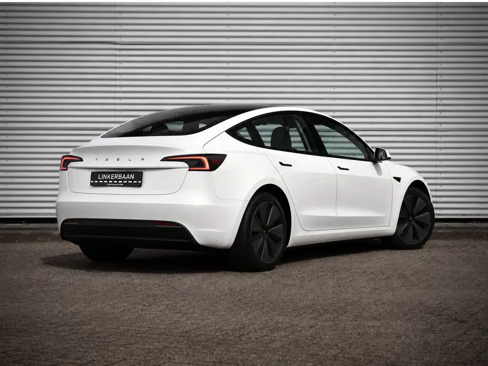 Tesla Model 3 Prem. L.R. AWD 78kWh uit 2024, foto 3