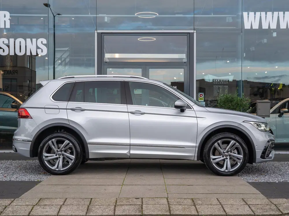 Volkswagen Tiguan 1.4 TSI eHybrid 245pk PHEV R-Line uit 2022, foto 2