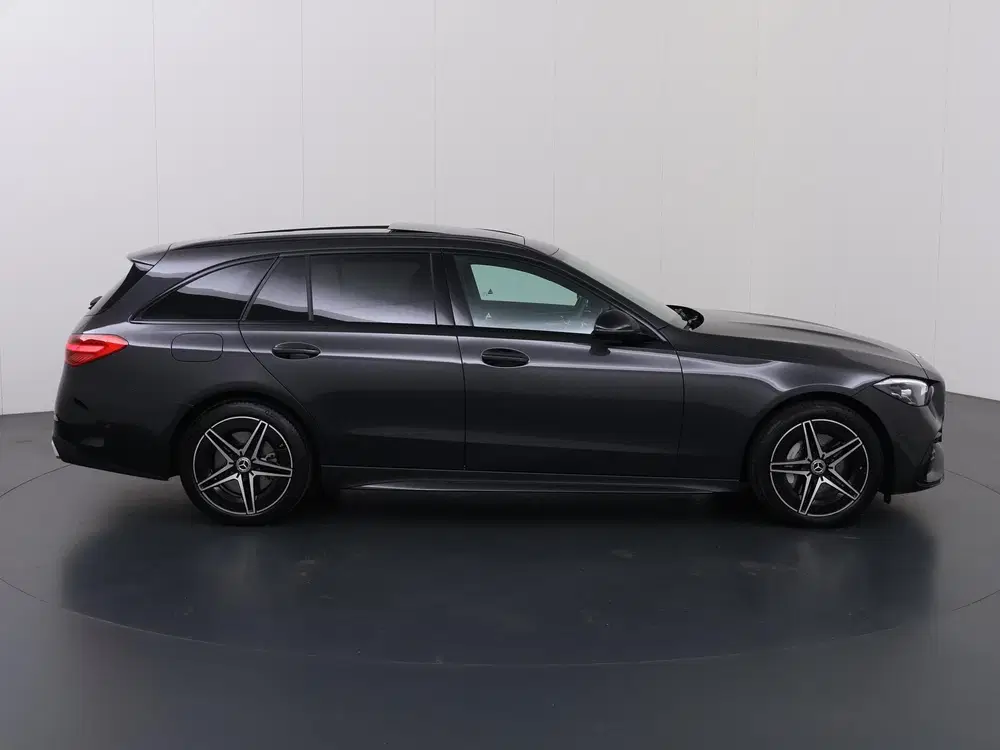 Mercedes-Benz C-Klasse 300 e AMG Line uit 2024, foto 6