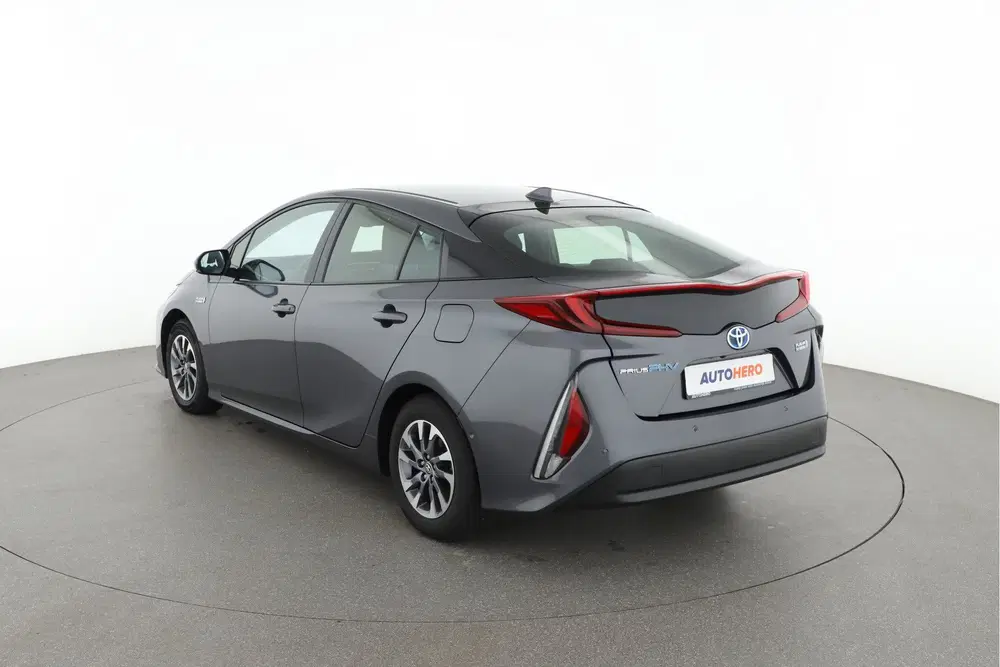 Toyota Prius 1.8 Plug-in Dynamic uit 2020, foto 4