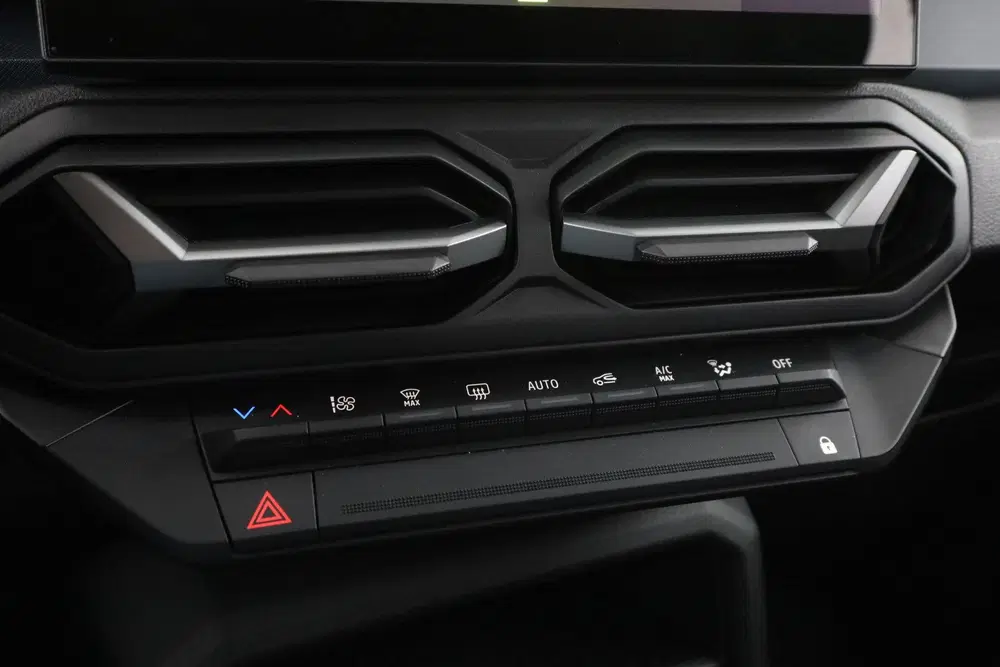 Dacia Duster 1.6 Hybrid 140 Journey uit 2024, foto 11