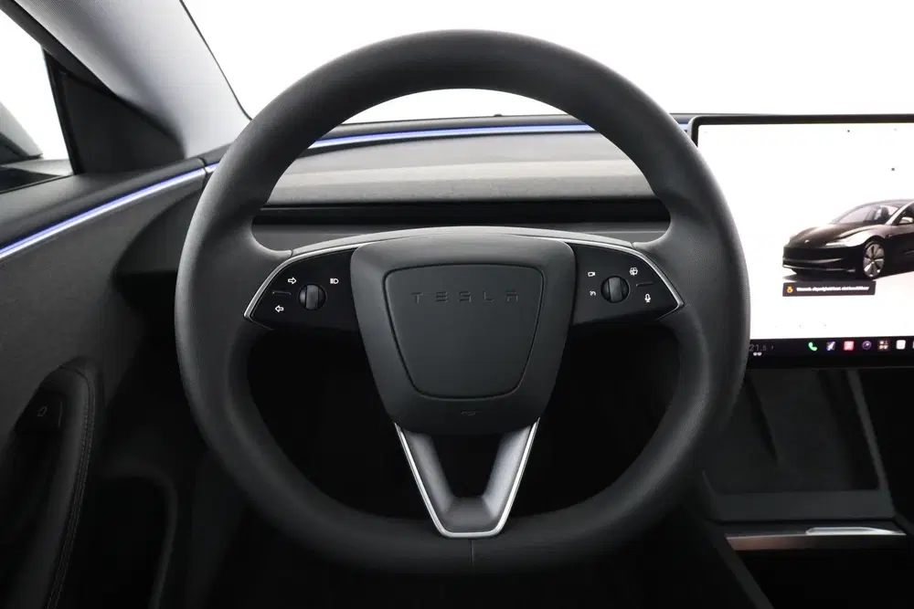 Tesla Model 3 RWD 60 kWh uit 2024, foto 11