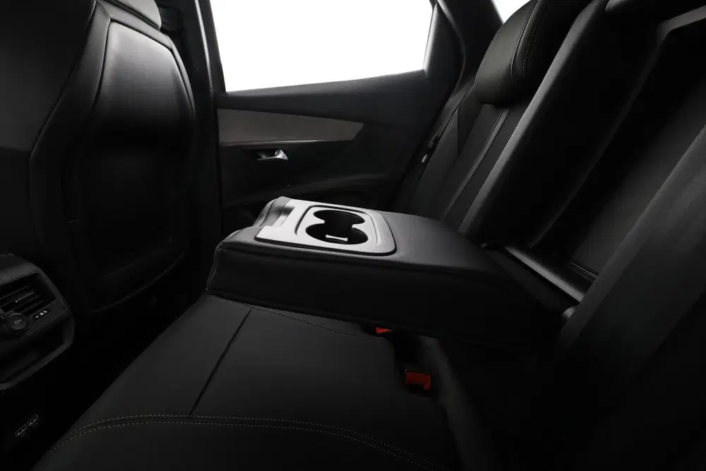 Peugeot 3008 1.6 HYbrid 225 GT uit 2023, foto 15