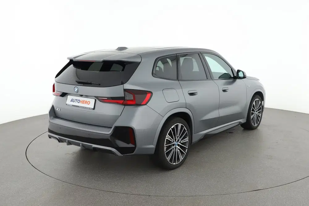 BMW iX1 xDrive30 Launch Edition 67 kWh JV86414 (bj uit 2023, foto 6