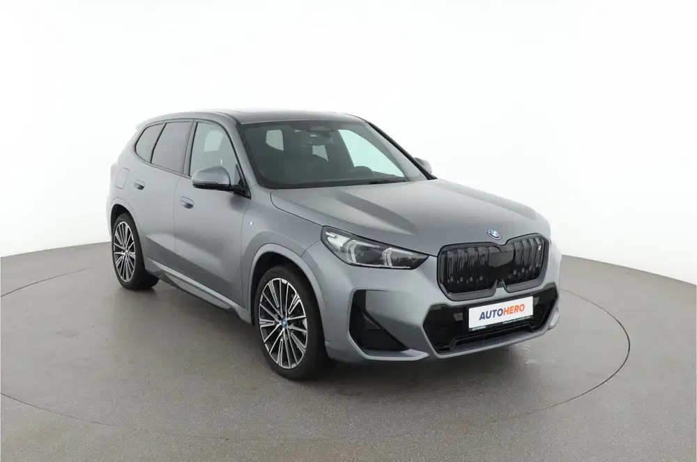 BMW iX1 xDrive30 Launch Edition 67 kWh JV86414 (bj uit 2023, foto 8