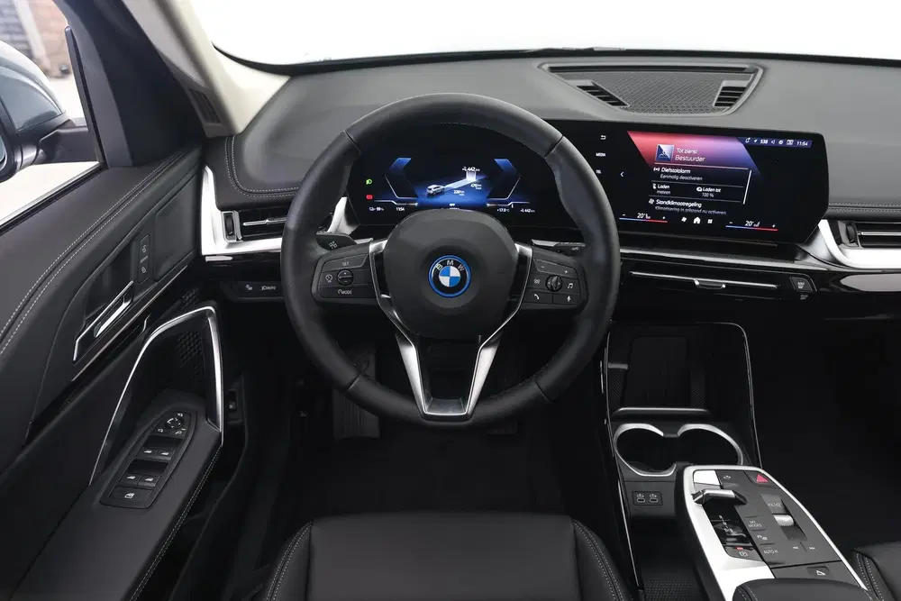BMW iX1 eDrive20 xLine uit 2026, foto 3