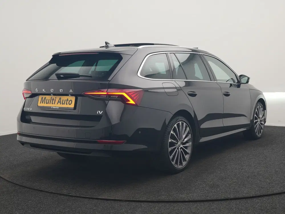Skoda Octavia 1.4 TSI iV PHEV Business Edition Plus PHEV uit 2021, foto 3