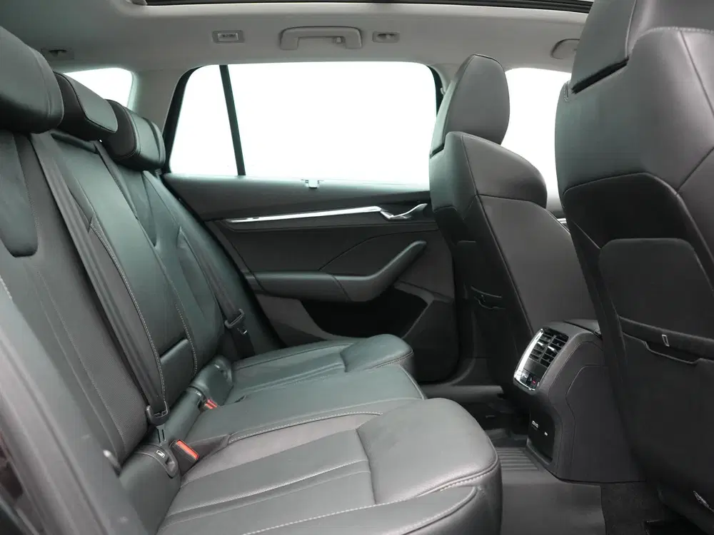 Skoda Octavia 1.4 TSI iV PHEV Business Edition Plus PHEV uit 2021, foto 6