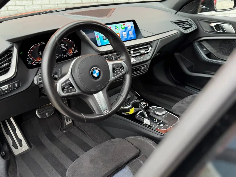 BMW 1-serie 118i Introduction Edition M-Sport Pano Cam uit 2023, foto 14