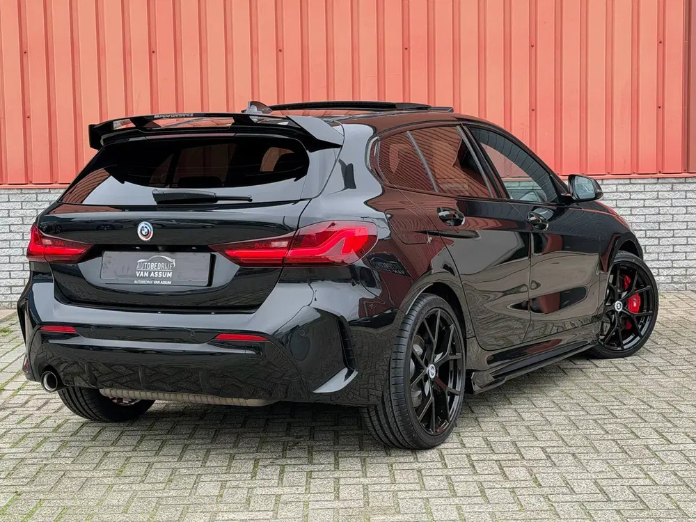 BMW 1-serie 118i Introduction Edition M-Sport Pano Cam uit 2023, foto 3