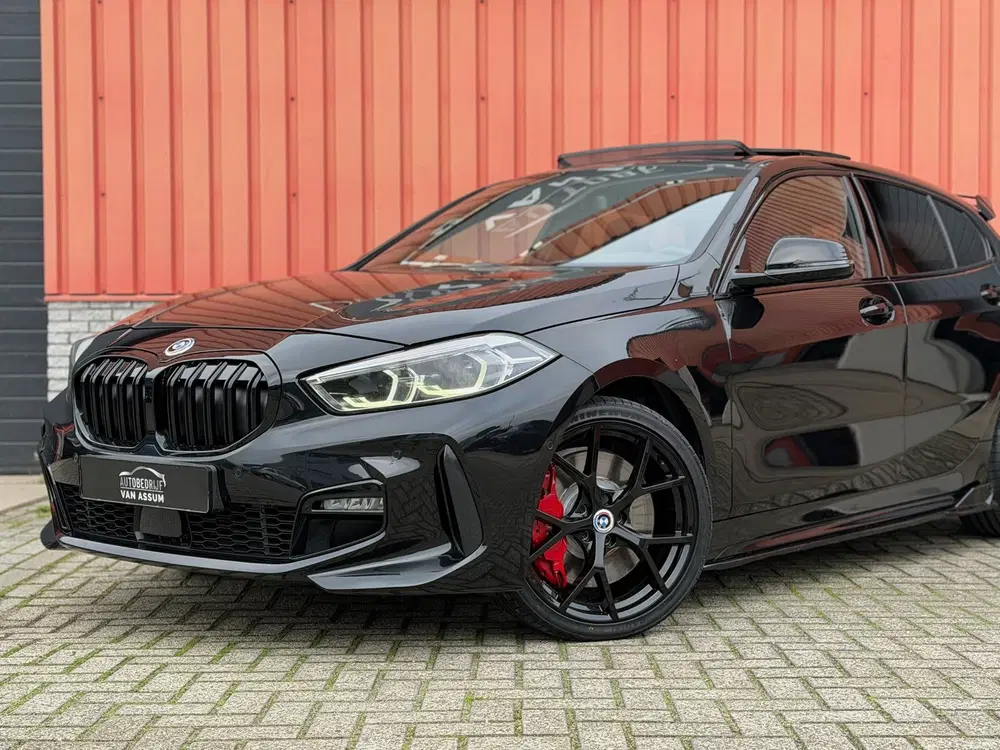 BMW 1-serie 118i Introduction Edition M-Sport Pano Cam uit 2023, foto 4