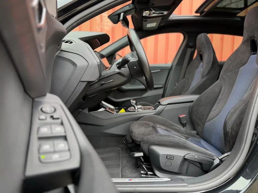 BMW 1-serie 118i Introduction Edition M-Sport Pano Cam uit 2023, foto 9