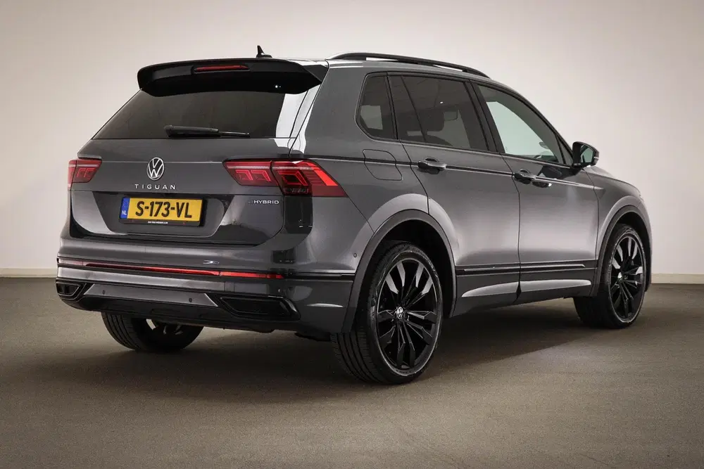 Volkswagen Tiguan 1.4 TSI eHybrid R-Line Business uit 2023, foto 2