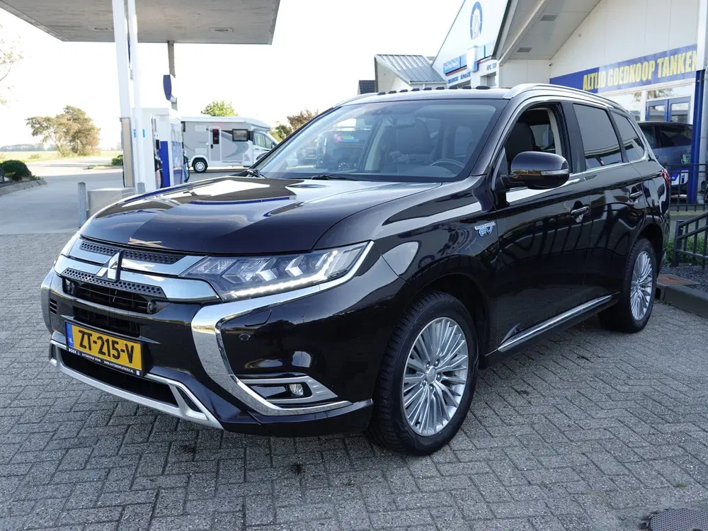 Mitsubishi Outlander 2.4 PHEV Intense+ H-LEER uit 2019, foto 12