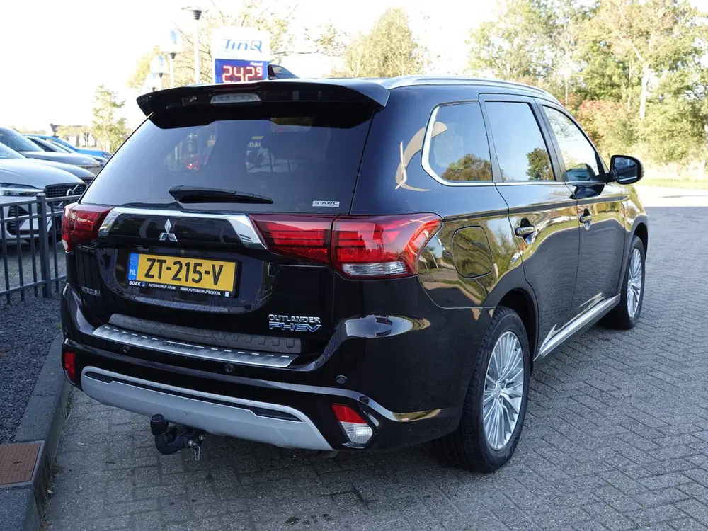 Mitsubishi Outlander 2.4 PHEV Intense+ H-LEER uit 2019, foto 3