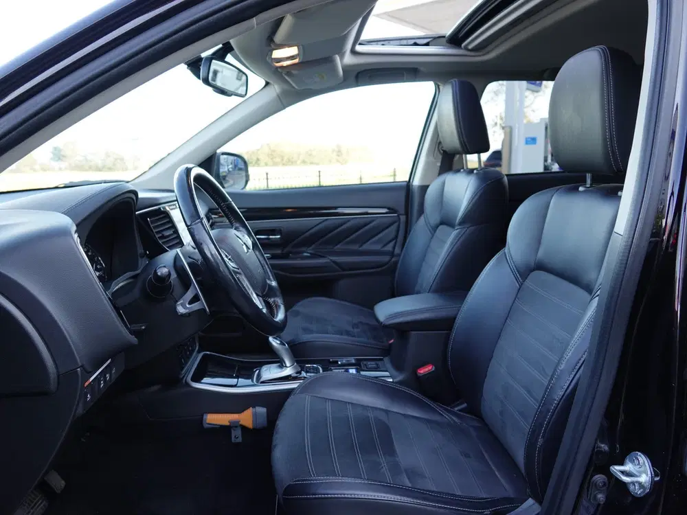 Mitsubishi Outlander 2.4 PHEV Intense+ H-LEER uit 2019, foto 5