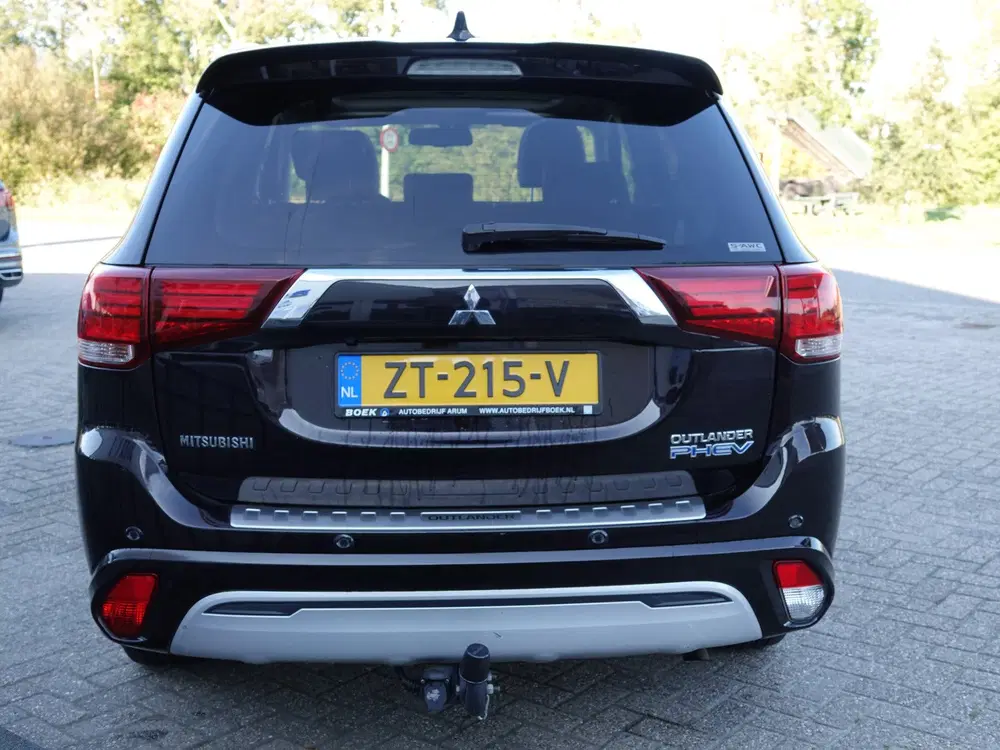 Mitsubishi Outlander 2.4 PHEV Intense+ H-LEER uit 2019, foto 7
